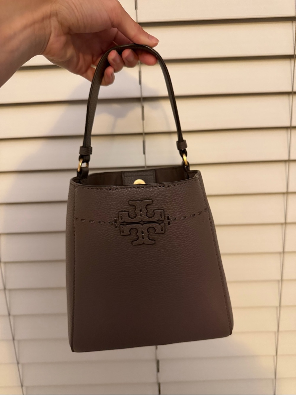 Tory Burch Taupe Pebbled Small Mini Top-Handle Bucket Bag Silver Maple - Picture 6 of 6
